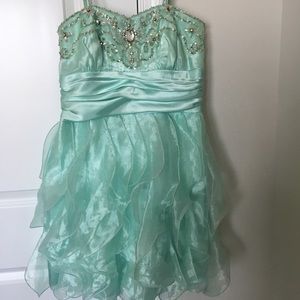 Short formal dress